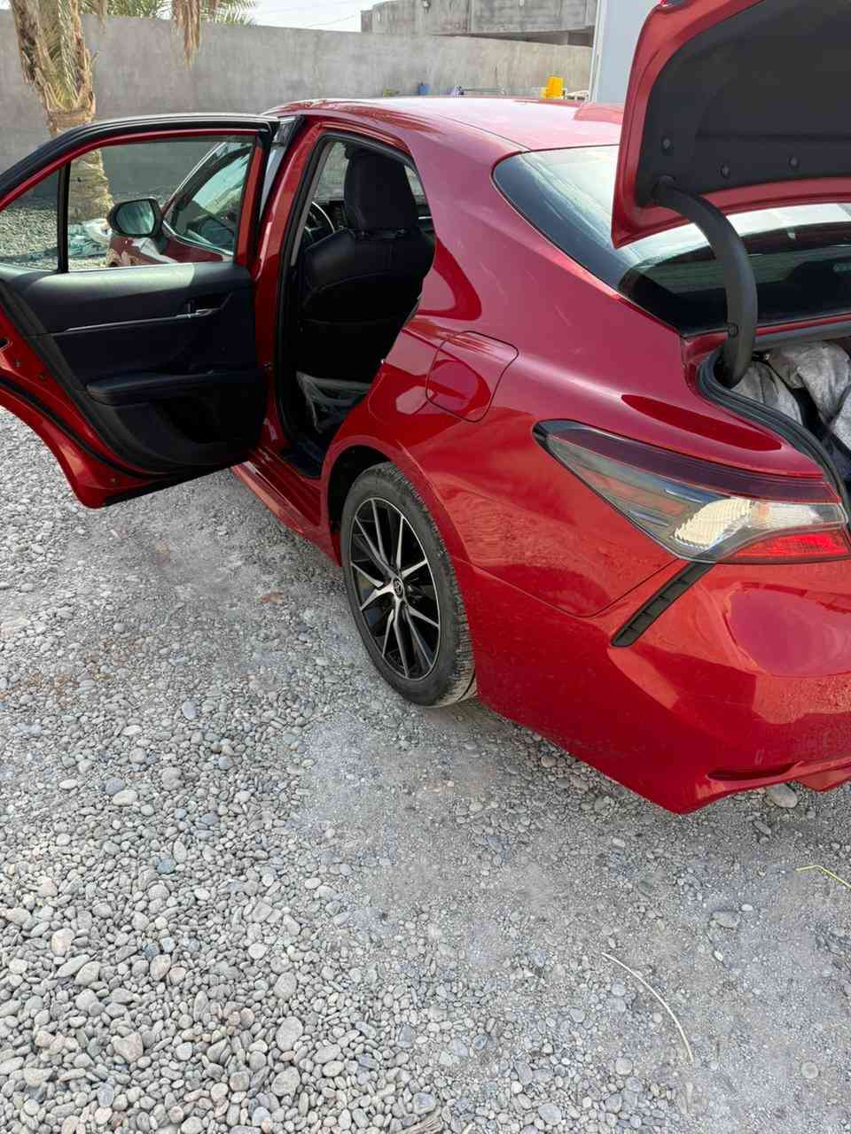 السلام عليكم كامري للبيع موديل 23 SE ماشيه 15 الف ميل رقم اربيل شرط التحويل السعر 210 نقد قسط ماابيع وعده ماابيع / مكاني الزويه 
***********
***********
