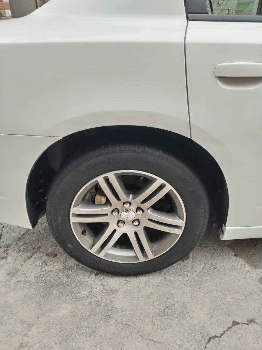 سلام عليكم جارجر 2013 للبيع  رقم اربيل بسمي شرط تحويل ثاني يوم وارد امريكي كير مكينه خير من الله اكسل جديد مشط جديد كير عصه مكينه 3600 حداديه اماميه وخلفيه جديده ويل خليجي 18 تخم تاير جديد سيارة خير من الله عضمته صافيه لا جارده ولا مصبوغه لاديترات جدد تبريد ثلج شغال توني امسويه بصمه ابواب بصمه تشغيل باتري جديد اسبير جديد فرشه ارضيه عسلي اداخل اسود فحم مثبت سرعه تحكم ستيرن كرهبائيات شغاله كرسي السايق كرهبائي (مكان ناصريه رفاعي) ستفسار ***********
