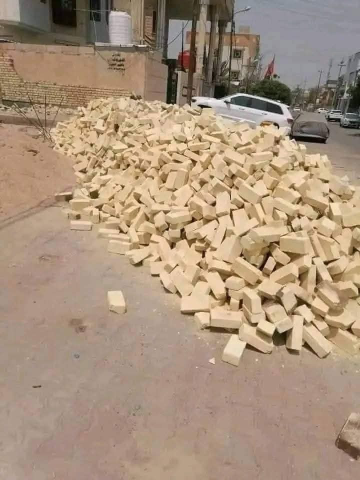 اللهم صل على محمد وال محمد يوجد لدينا طابوق لون قالب قياسات يوجد توصيل  ناصريه ونواحيه وبصر احنه ابخدمت المواطن *********** بأنسب الأسعار
