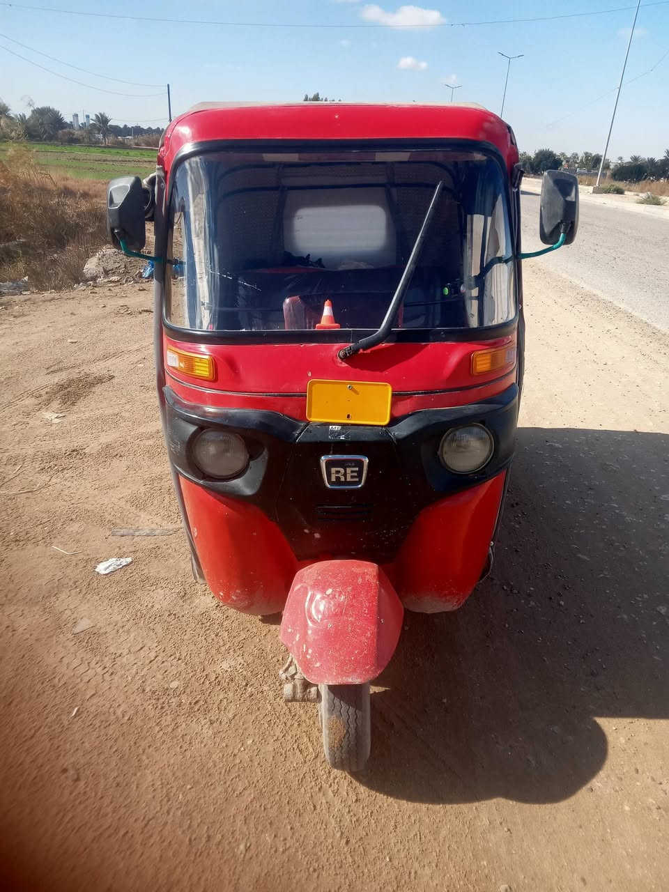 سلام عليكم تكتك للبيع موديل 18 اوراق أصولي نضفيه فول كله شغال ع الفحص السعر 3 ملايين و500  المكان حله ابي غرق مقابل سيطرة ام الهوى غير متواجد ع الفيس ***********
