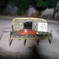 غراض مفرغه وساحبه وجهاز جري وكرويته وميز حديد للبيع كلهم 100وبيهن مجال...