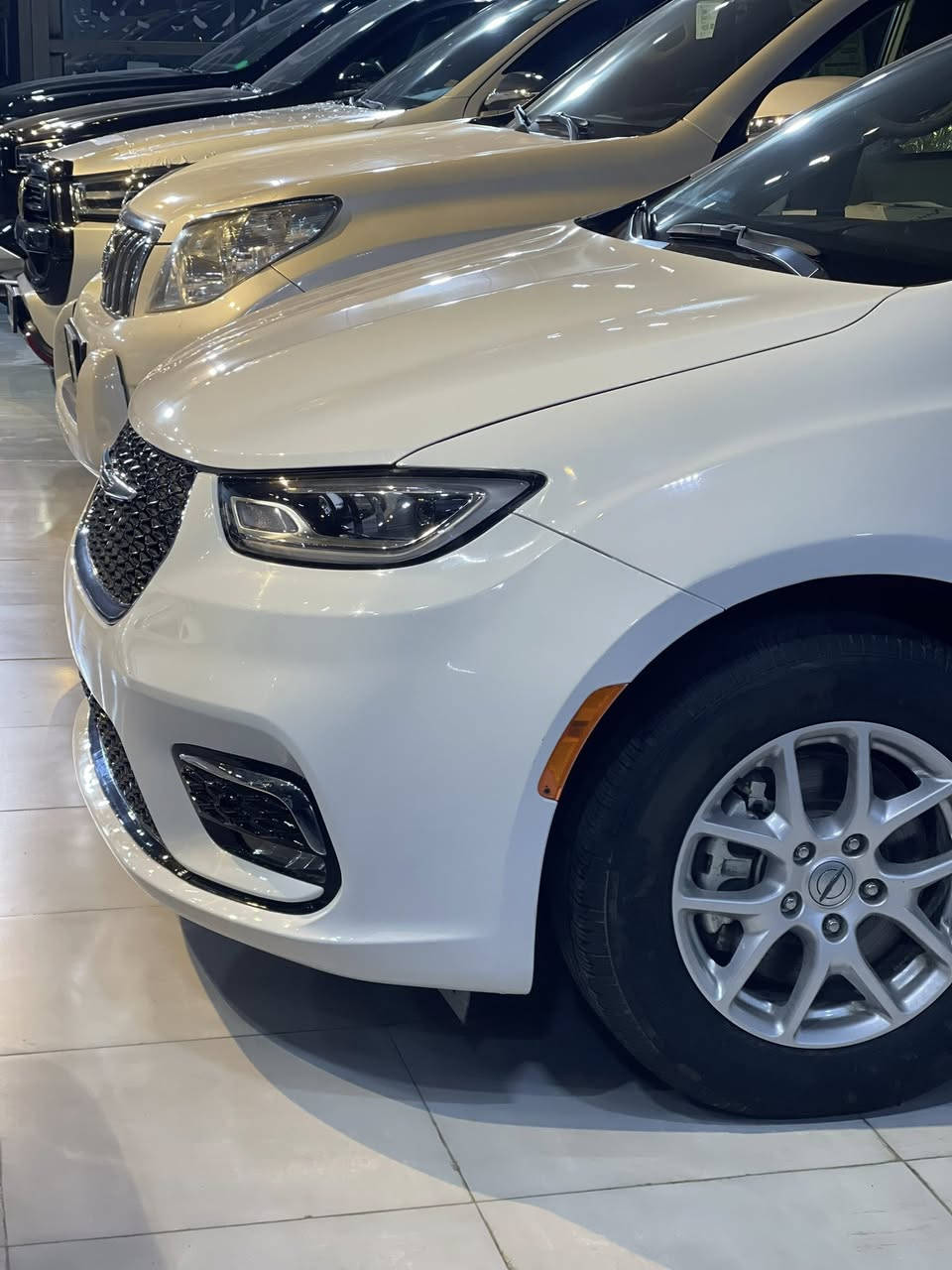 سلام عليكم باسفيكا للبيع 2023 بدون رقم تورنك L موصفاته جنطه كهرباء بوب كهرباء شاشه جبيره رادار كشنات جلد سياره نضيفه سياره بدون رقم حادثه جاملغ خلفي وجملاغات اماميه صبغ وشويه بل قماره ناشر صور حادثه وتصليحه كلشي مبين بل صور سعره 210 وبيه مجال وكلشي اكو ب سوك مكانه بغداد  زيونه للاستفسار ***********
