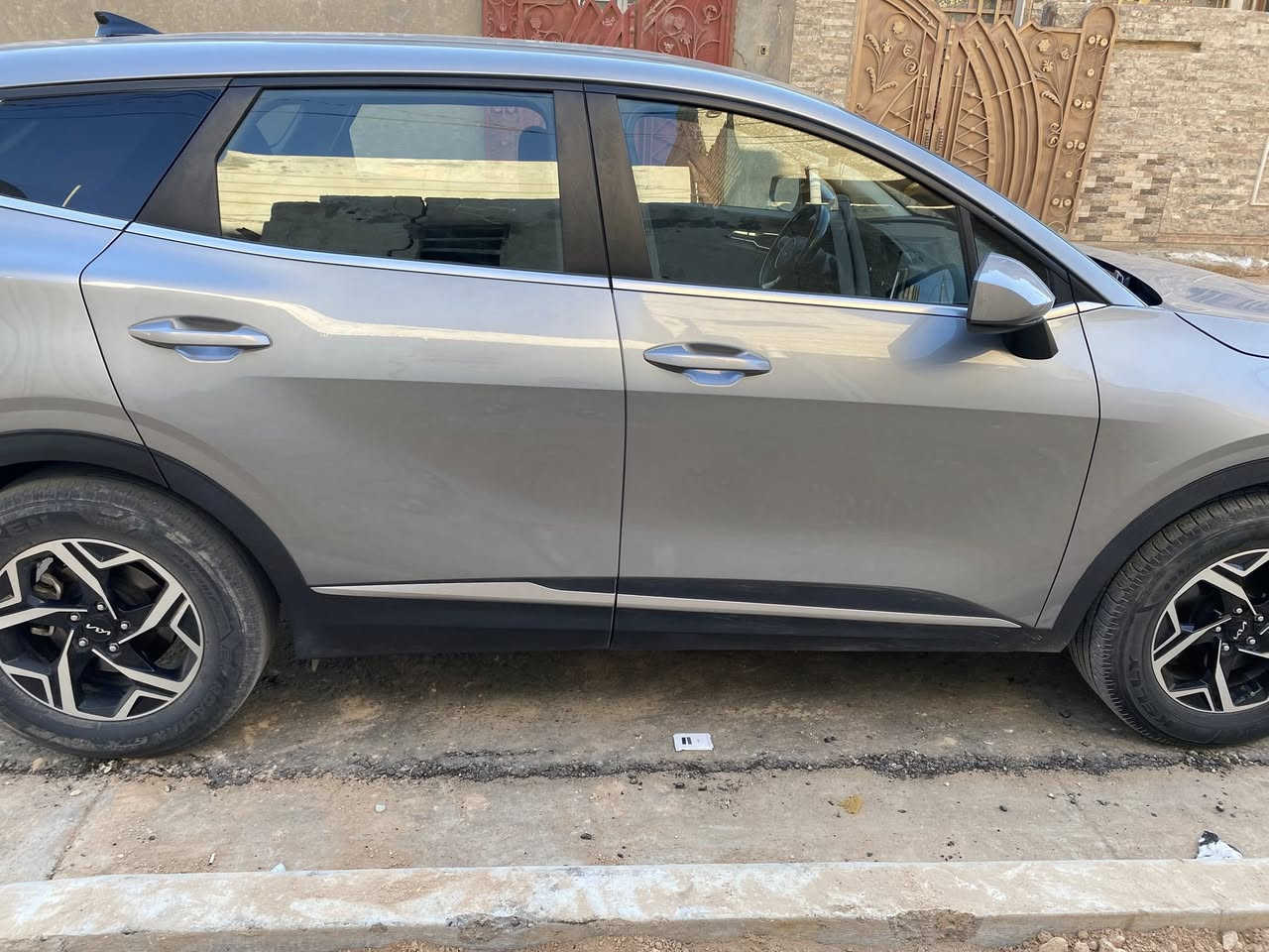 السلام عليكم
كيا سبورتج للبيع 2023

السيارة بيها صبغ ربع قبق الجنطة وربع الچاملغ الأمامي جهة السائق صبغ

رقم بابل بسمي 

مواصفات

شاشة كبيرة

كامرة خلفية

حساسات امامية وخلفية 

اوتو ستوب

اوتو هولد

عداد إلكتروني

نظام نزول منحدرات

ثلاث انضمة قيادة

السعر:200 ورقة

وبي مجال

مكان السيارة كربلاء

للاستفسار ***********
