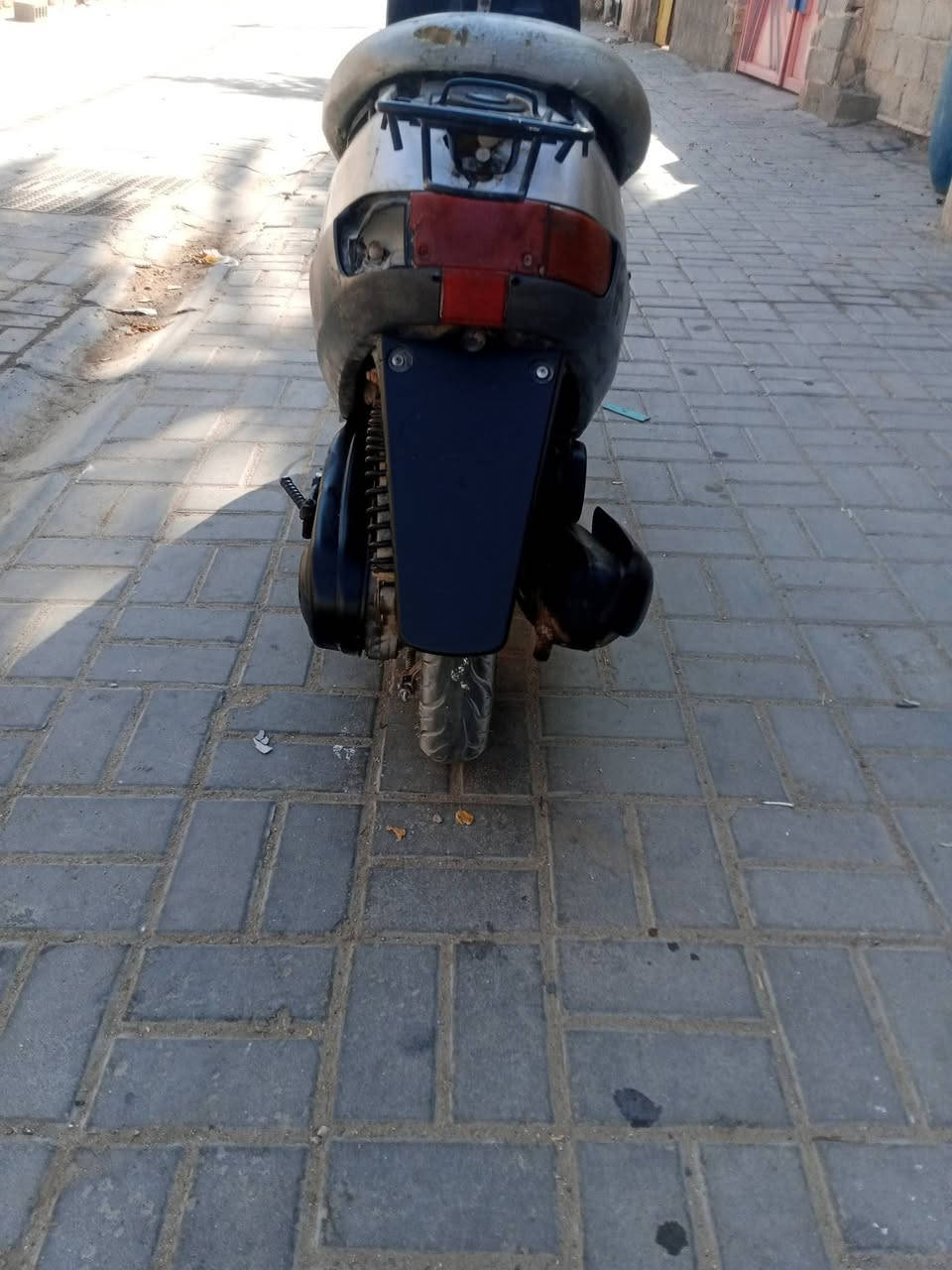 السلام عليكم دراجه بطه للبيع مكينه حلوه ناعمه كهربائيات شغاله كلها مكان كربلاء حي الغدير سعر 150 بيه مجال 
***********

