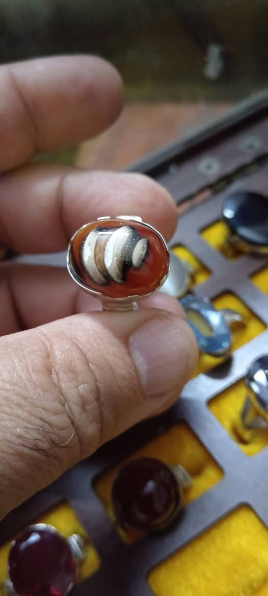 داوودي مصور فضة ٩٢٥ صياغة يدوية سعر الخاتم ٤٢ الف


**إذا كنت صاحب هذا الإعلان وتريد حذفه لأي سبب، رجاءا أرسل رسالة إلى الدعم الفني**