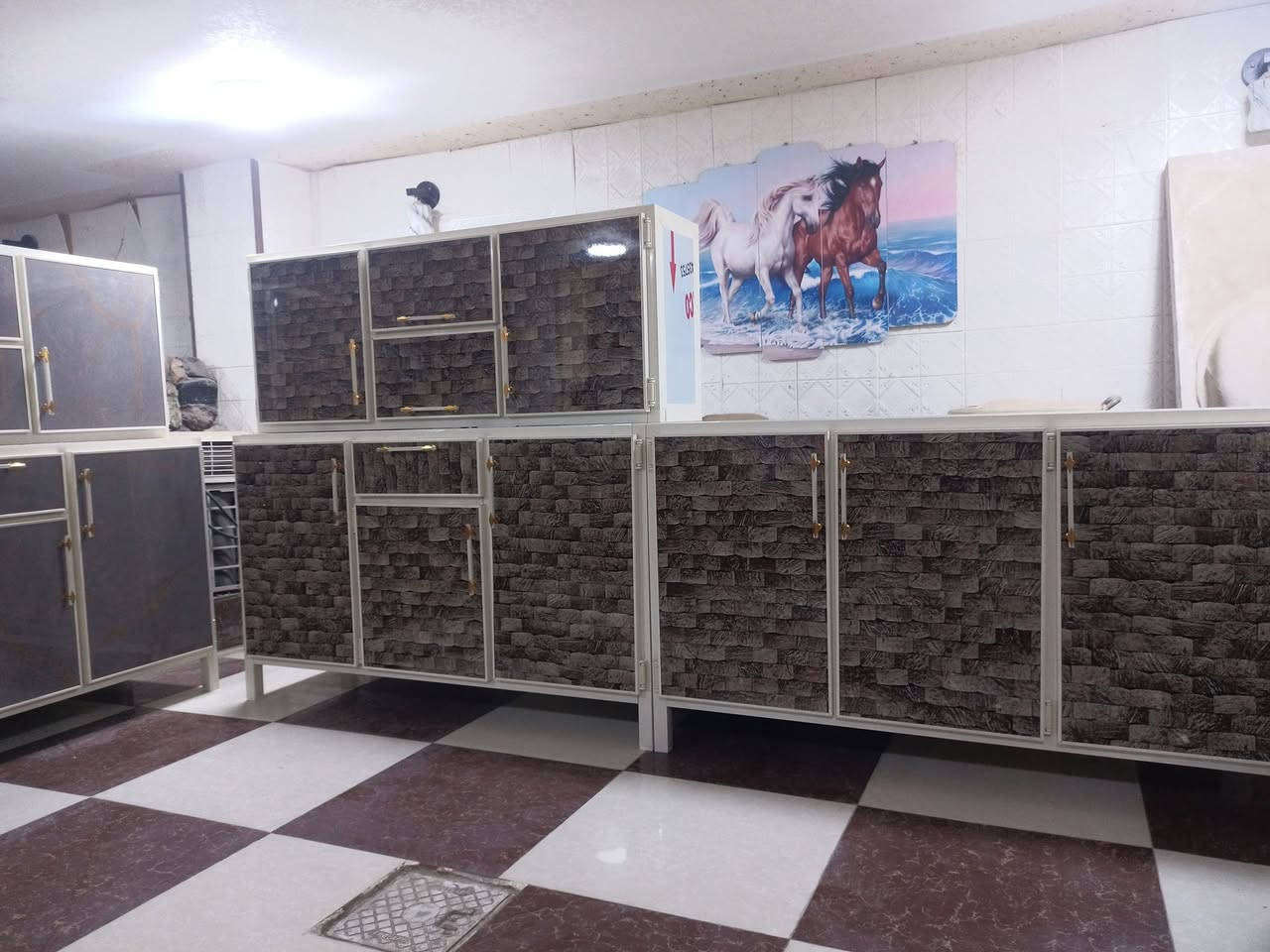 معرض الزهور للأثاث          
وصول وجبه جديده من الكاونترات والسنك الألمنيوم شغل احطاطه وبأسعار مناسبه 
متوفرحسب الطلب كل القياسات موجوده 
متوفر #جملة  #مفرد لاصحاب المحلات 
للحجز والاستفسار مراسله الصفحه
العنوان الرمادي منطقه 5 كيلو شارع 100 قرب مطعم 🍴 هيوا لكردي 
للاتصال  ***********
اهلا وسهلا بكم…🌹
