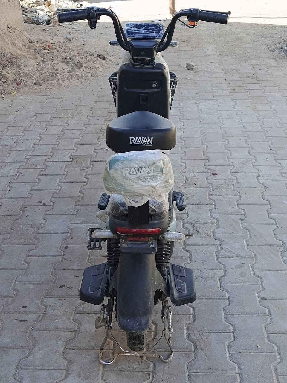 سلام عليكم دراجه شحن للبيع سعره 300 وبيه مجال استفسار ***********

