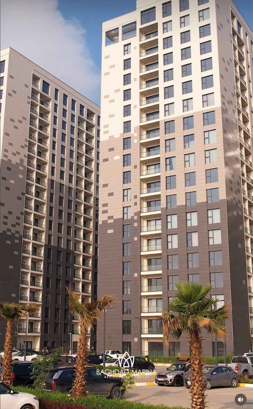 ✨ شقة للبيع – مارينا ✨
📐 المساحة: 145 م²

🔹 غرفتا نوم مريحة
🔹 3 حمامات
🔹 صالة مفتوحة على المطبخ (تصميم عصري ومميز)

شقة مرتبة بتوزيع عملي ومثالي للعوائل أو للاستثمار، بموقع مميز داخل مجمع مارينا 

للأستفسار اكثر : *********** / ***********
