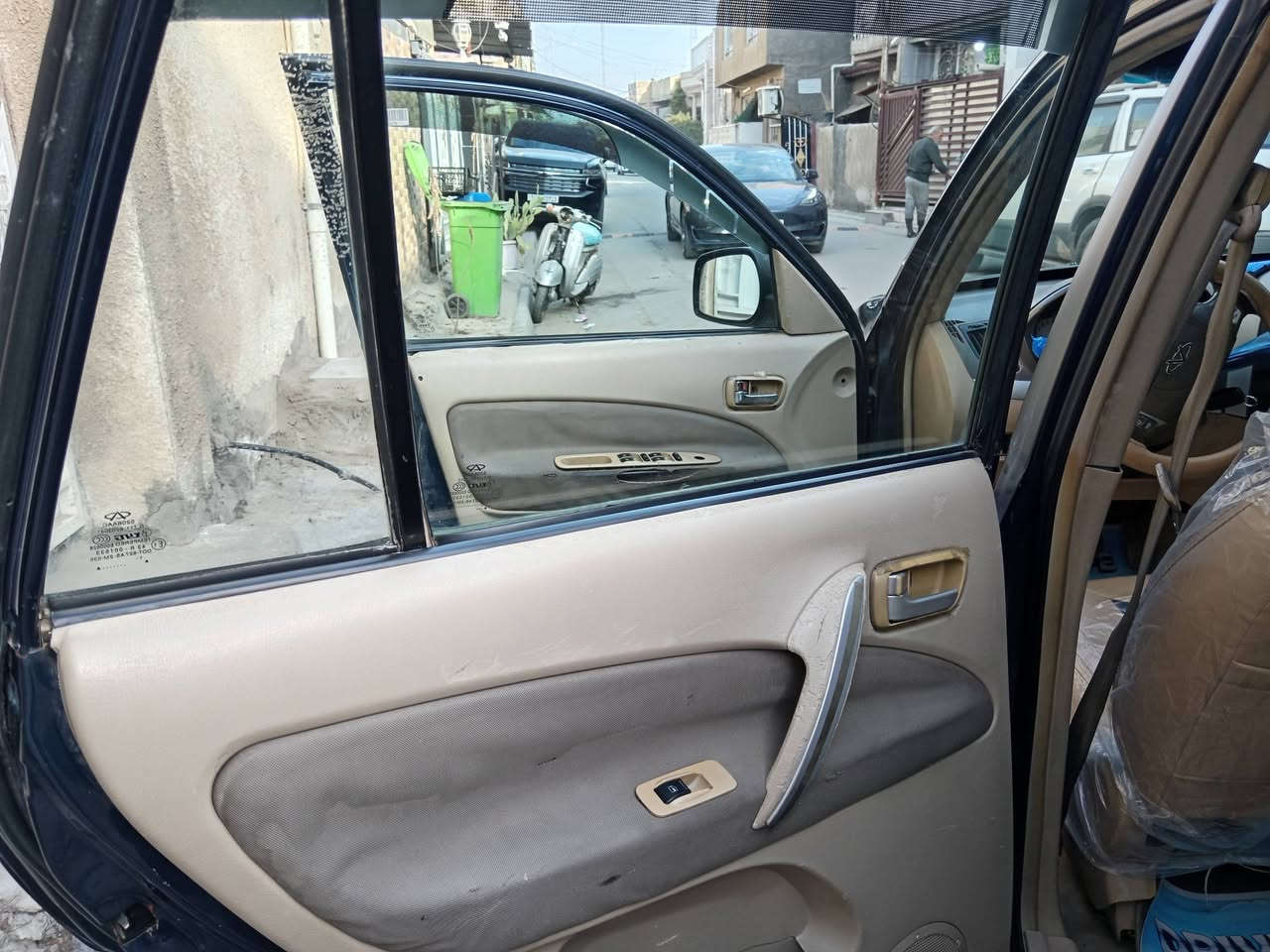 السلام عليكم تيكو ٢٠١١ ميكانيك مكينه وكير خير من الله كهربئيات شغاله تخم تاير صدر جديد غرفه حلوه مشروع وطني تبريد ثلج مواصفات حلوه تتفه ترايهه يخبل بدون ضربه وبدون خياس كير اوتو سياره عضمتهه حلوه بدون حادث سياره لونهه مميز غرفتهه جلد مدوشمه رقم دولي هزه جديده السعر ٤٥مكانهه بغداد الاتصال ***********
