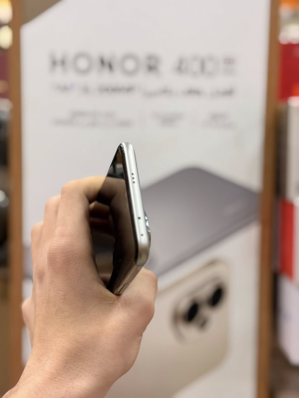 بحالة الوكالة الجهاز مستخدم شي كلش قليل ايام
كامل ملحقات كارتونه وشاحنة
مكاني بغداد البنوك
700.000 سعر الجهاز قفل بدون عمله وتنطي سعر اذا عجبك اتفضل خاص او خابرني
***********
