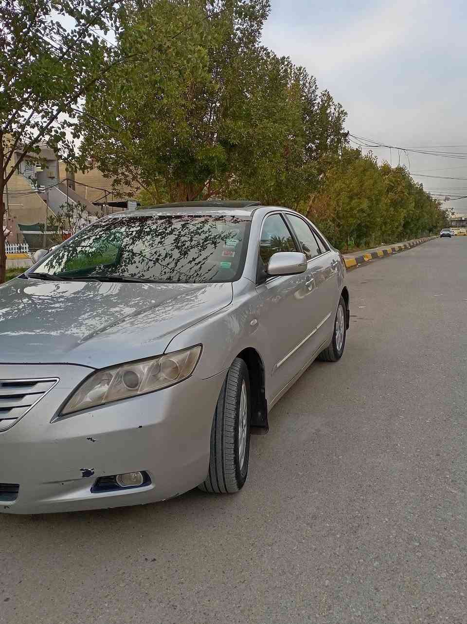 السلام عليكم ورحمة الله وبركاته
تويوتا كامري موديل 2009 خليجيه رقمها سليمانيه الدولي الجديد 
فول مواصفات GLX ام البرده الخلفيه
سلايد 
 كرسي كهرباء قطعتين تبريد 
ومواصفات الكامري المعروفه 
سياره ماعندي بيها نواقص الحمد لله جاهزه 
سعر السياره 130وبيه مجال 
عنوان السياره ديالئ الخالص 
رقم الهاتف.***********
