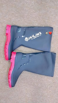 ملابس • سعر قابل للتفاوض