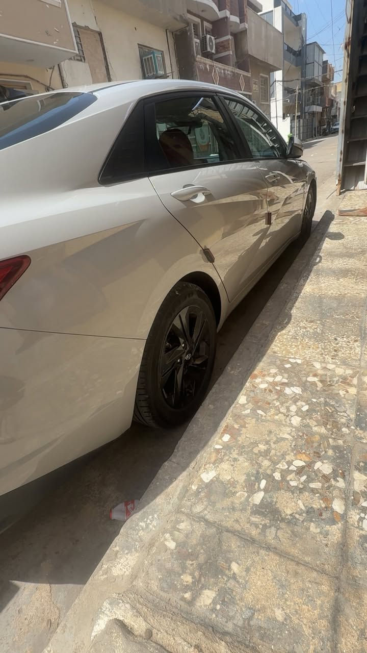 سلام عليكم الانترا2023 تفاصيل بل فديو كامله سياره امزوعه مواصفات ماعده فتحا سقف محرك 2000 دوش مكاني بغداد         هـ*********** سيارة مال بيت استعمال شخصي مواصفات تحديد مسار سياقه ذاتيه رادار تصادم رادار سرعه نقطه عمياء الباب من تفتحى حساس تصادم بيها فول 1/1 ماعده الفتحى
