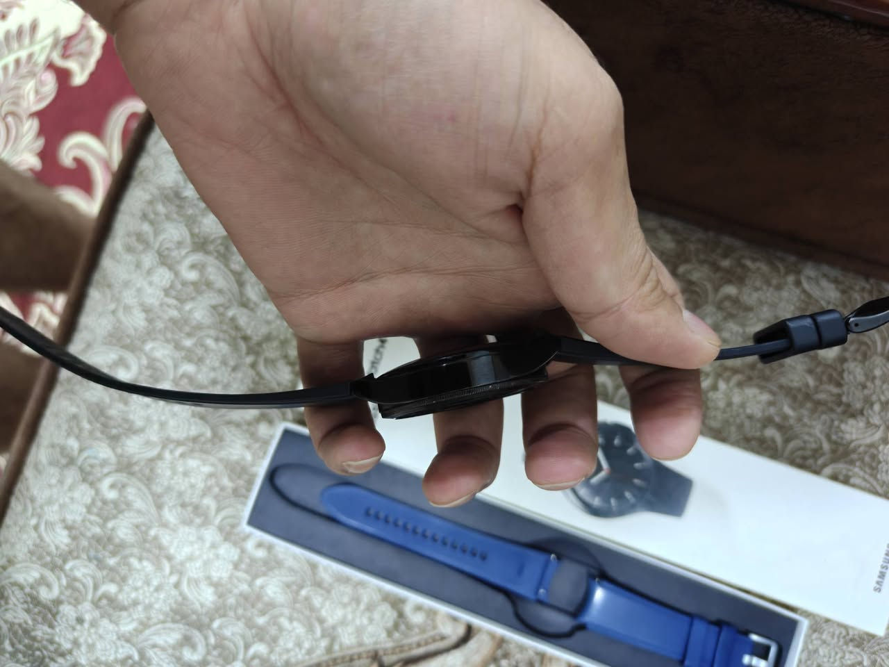 Galaxy watch 4 classic 46mm
كاملة الملحقات مع سير اضافي شغالة بدون مشاكل او فتح سعر 85 او مراوس


**إذا كنت صاحب هذا الإعلان وتريد حذفه لأي سبب، رجاءا أرسل رسالة إلى الدعم الفني**