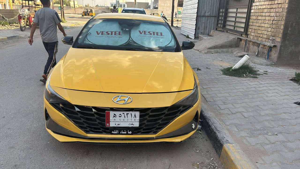 السلام عليكم ورحمة الله وبركاته
النتره موديل واحد وعشرين حادث بنيد فقط
مواصفات تحكمات استيرن رادارات امامي خلفي جوانب 
تحديد مسار مانع انزلاق تحديد سرعه اتلث انضمه قياده 
صوره الشاصي موجوده دكهه وطلع الحادث وخابرني اكرر فقط بنيد
لاستفسار الرقم ***********
