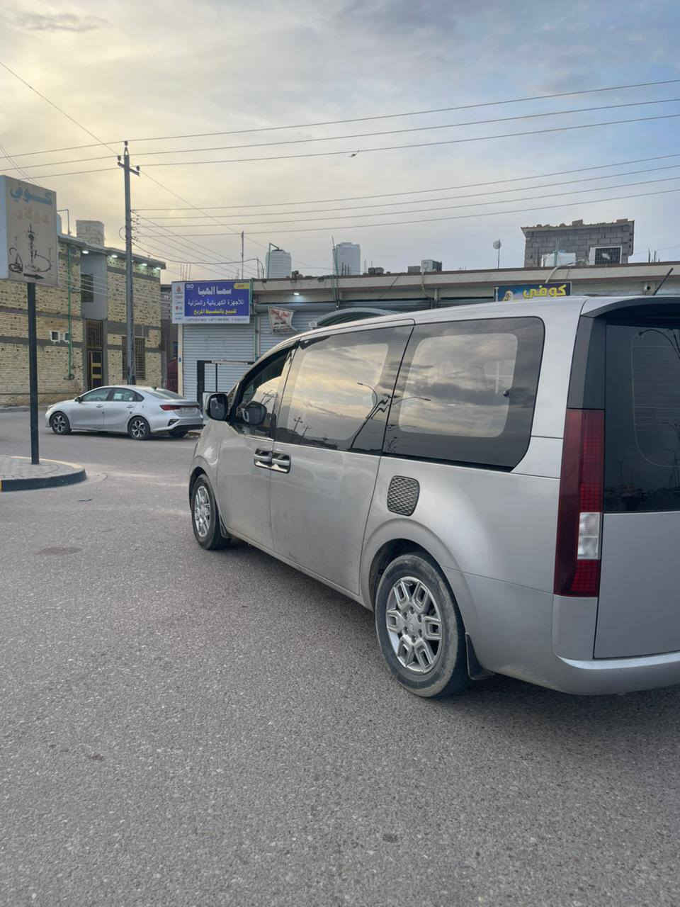 السلام عليكم سياره للبيع ستاريه سعرها 280ورقه وبيها مجال كفالة عامة وبيها خط بالبرجسية تريد هيئة وخطها لو لوحدها *********** مكلف بالنشر البصرة, العراق
