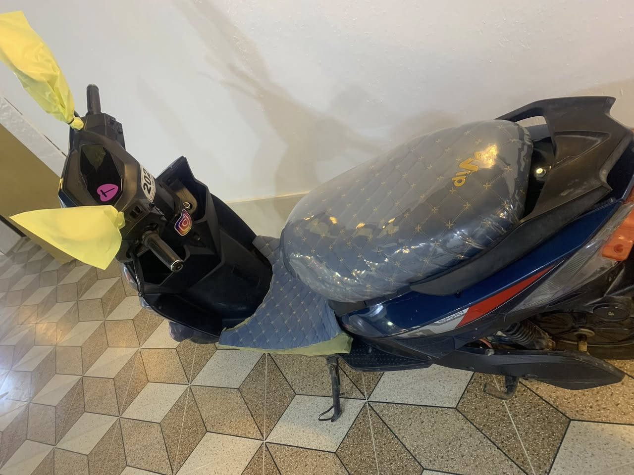 السلام عليكم ماطور شحن للبيع او مراوس بماطور كير  او رص للاستفسار الاتصال ع الرقم ***********
