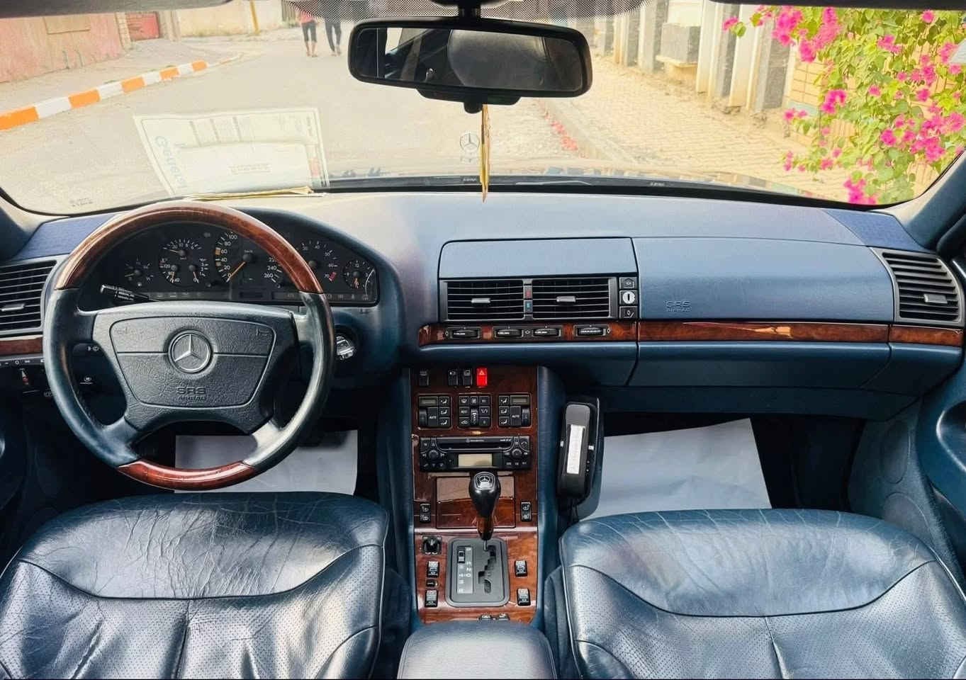 مرسيدس 1996 شبح S 320
وارد ألماني فول مواصفات ١/١ 
ماشية 130 الف 
رقم بغداد بأسمي 
بلادية و نظيفة جداً داخل و خارج 
بحالة الشركة 

تحويل ثاني يوم 

رقم صاحب السيارة 
***********
