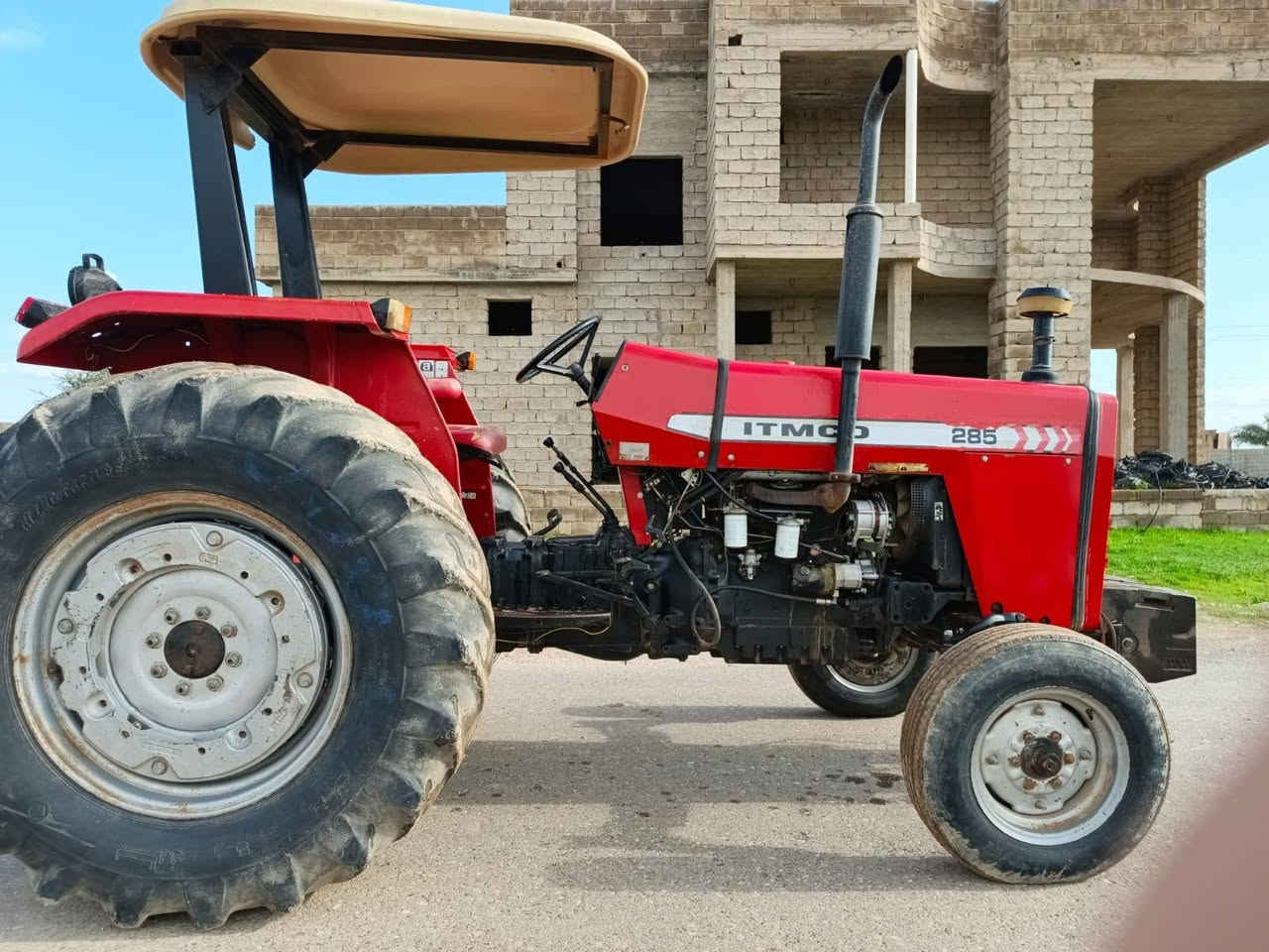 السلام عليكم
تركتر فوركسن للبيع
رقم اربيل  
محرك لاتنقيص ولا تبخير 
كير اكسل محرك شرط
مكاني صلاح الدين قضاء الشرقاط
السعر 78 ورقه 
استفسار اكثر اتصل 
***********
