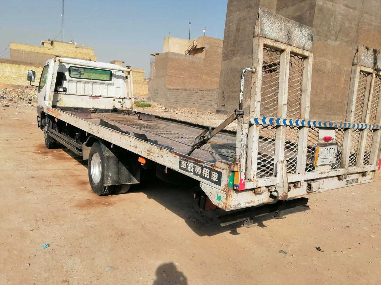 السلام عليكم كنتر بزون موديل 2000 أصل مكفوله مكينه كير تخم تاير *********** مكاني بغداد الزعفرانيه
