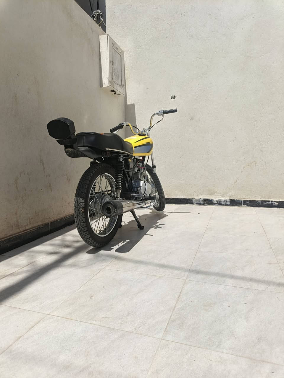 كير البيع ذي قار مركز السعر 650ابيه مجال قليل مستعجل عل بيع اوراق سكنر
*********** وتسااب الشراي 
دراجه خير من الله

