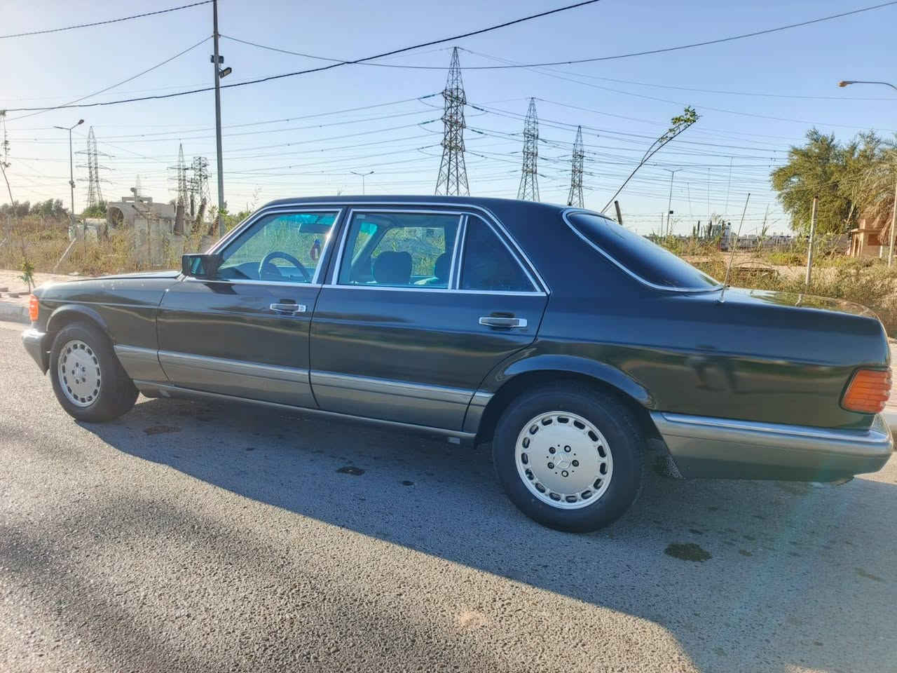 السلام عليكم مرسيدس للبيع جامبو 300 جير ومكينه مال بطه وتخم تاير وحداديه وتايرات السعر ب 58 وبيها مجال شيء قليل والسياره تعمير جديد وحتى الدواخل مدوشمه الاستفسار *********** وهذا الرقم بي بس واتساب والرقم الثاني اتصال وما متواجد على الفيس ***********
