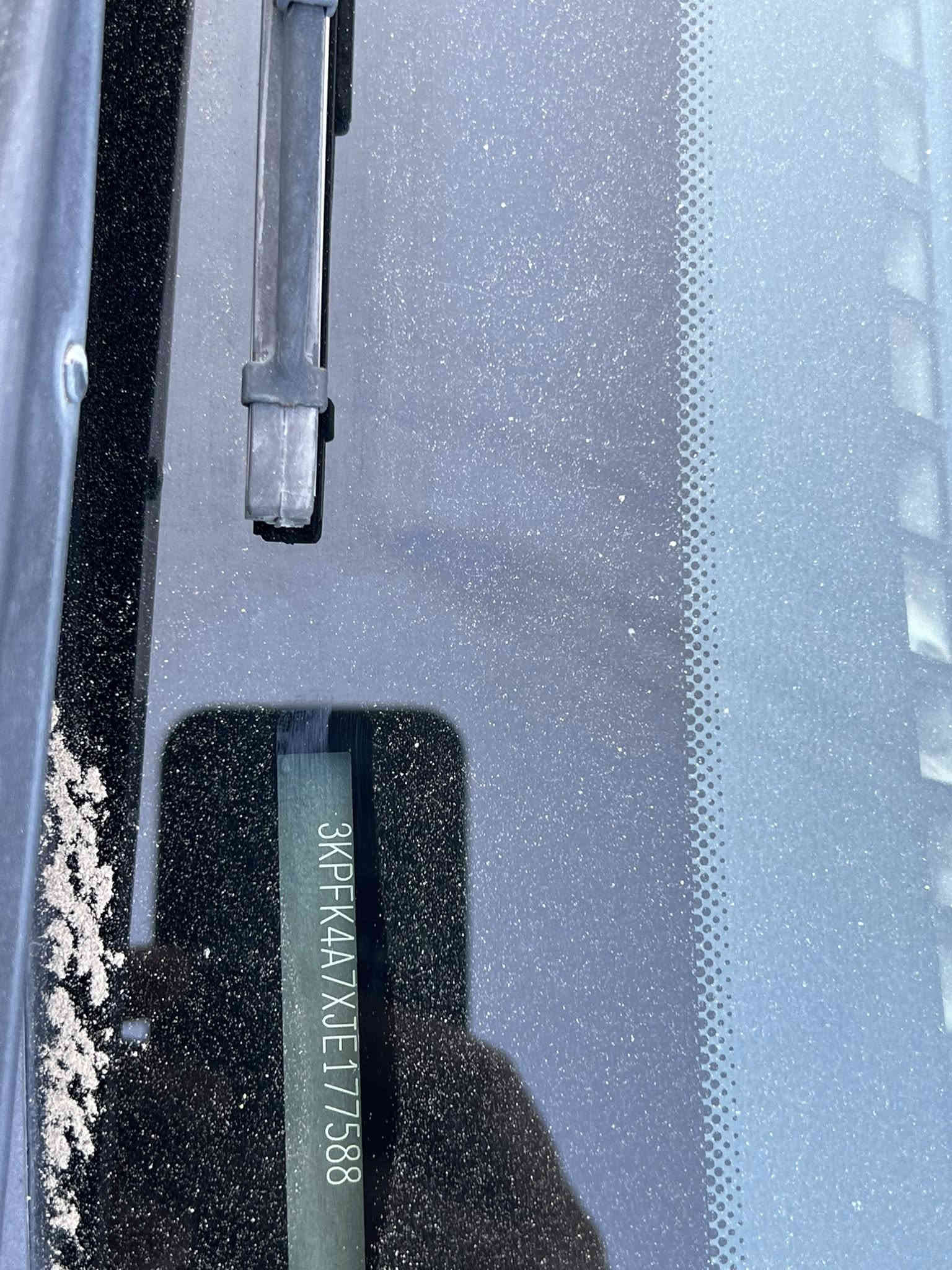 سلام عليكم كيه فورتي للبيع موديل 2018بيه صبغ 5قطع صبغ سعر 103بيه مجال بسيط مكان سيارة حي جهاد ***********
