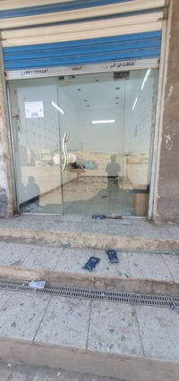 جامخانه للبيع عرض ٢٥٠ ارتفاع تقريبا ٢٢٠ نظيفه ١٠ ملم السعر ١٠٠ المكان ...