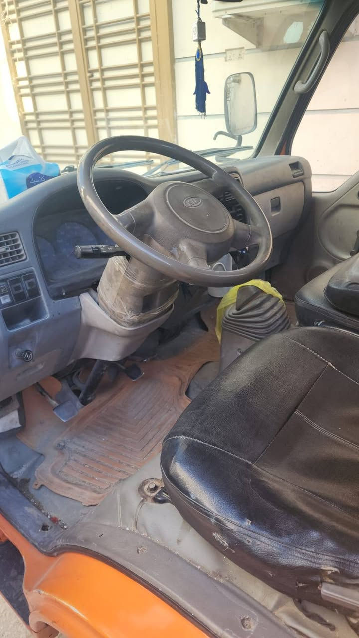 السلام عليكم للبيع كيا فونتيرة موديل ٢٠٠٣ محرك كير مضبوطات اكسل شاصي مكفول رقم شاصي واضح رقم بابل انكليزي السعر ٧٠ وبيه مجال مكان كربلاء *********** غير متواجد على النت فقط اتصال
