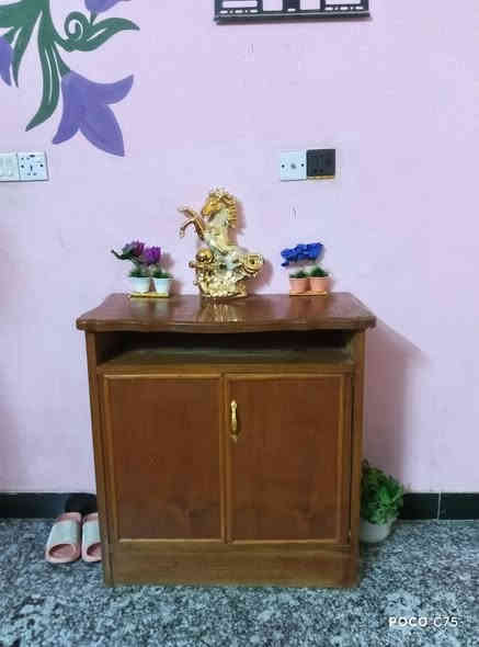 اسلام عليكم ورحمة وبركاته اخوان غرفه نوم ام 6 للبيع او امراوس مستخدمه شهر الغرفهه نضيفه المكان بغداد البلديات  لا تواصل ***********
