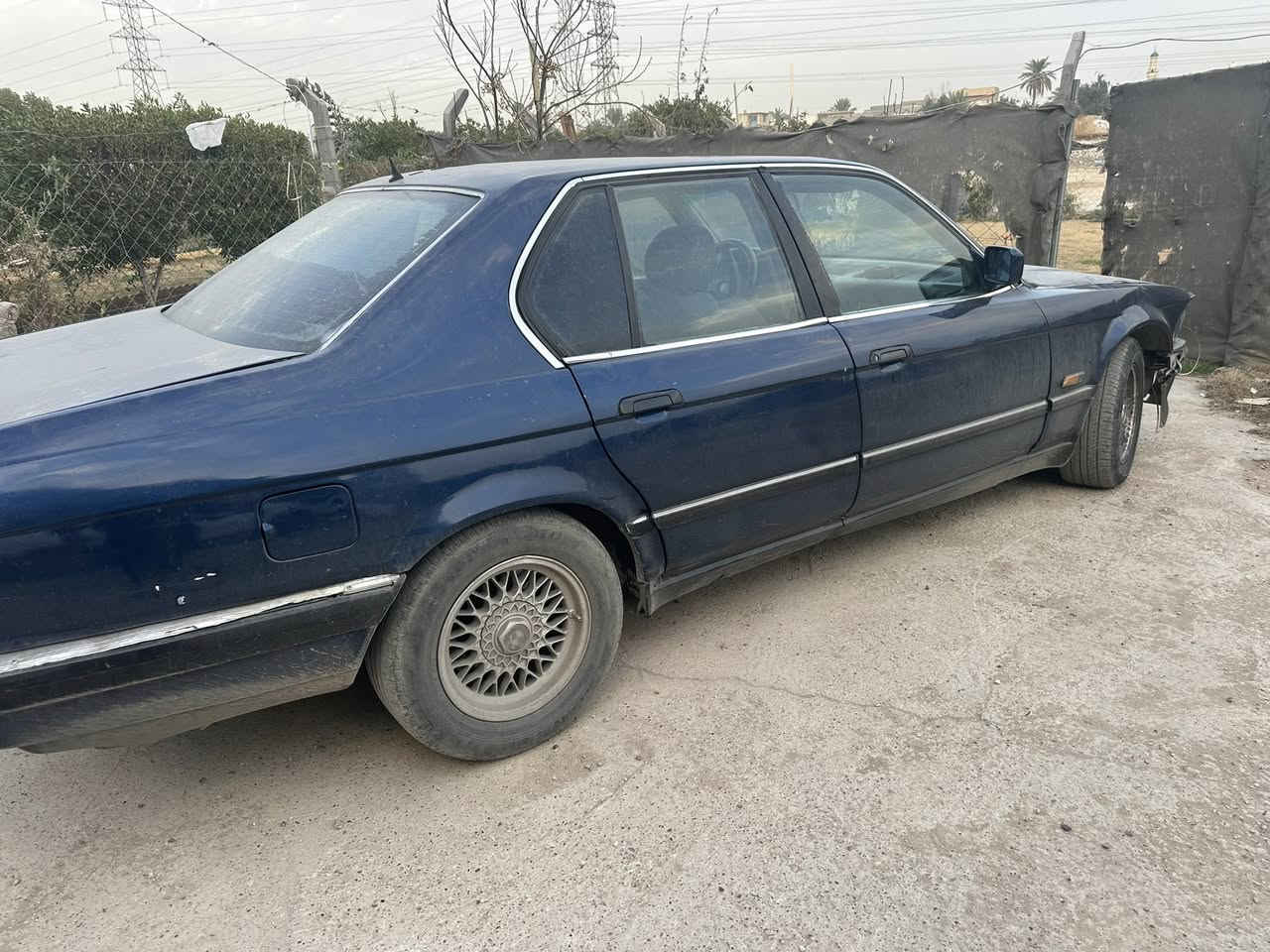 BMW 730 / موديل 91 / 6 سلندر 3000
سنوية باسمي – رقم بغداد تحويل
تبريد وكهرباء شغالة حتى تدفئة الكشنات
الصرفية تخبل – السيارة تمشي ناعم
يتحتاجلها ترتيب
السيارة بيهة ضربة بالجاملغ الخلفي جهة السايق وحالياً هاي ضربتهة ابيع ع وضعيتها والشراي يدلل 
السعر : 41 ورقه وبيها مجال
📍 بغداد | الدورة 
 ***********📞
للأمانة اني اول مرة اجني BMW وصارتلي ضروف واريد ابيعها
