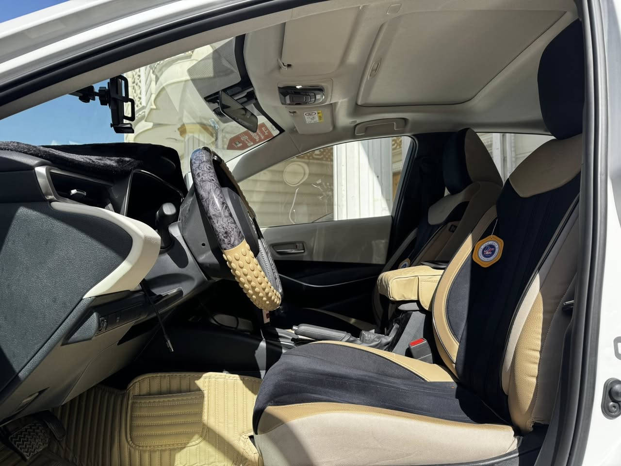 السلام عليكم 

تويوتا كورولا ساز للبيع 
 موديل 2025 مكاني بصرة 
اخذتها زيرو وحاليا ماشية 4 الاف كيلو 
فول مواصفات 
ضمان شركة ساز 
صيانة مجانية الى 40 الف كيلو دهن وفلاتر على الشركة 
السيارة على وضع الوكالة كفالة عامة من كلشي 
تحويل او وكالة جاهز 

سعر البيع 204 ورقة و بيها مجال 
للاستفسار اتصال او واتساب ***********
