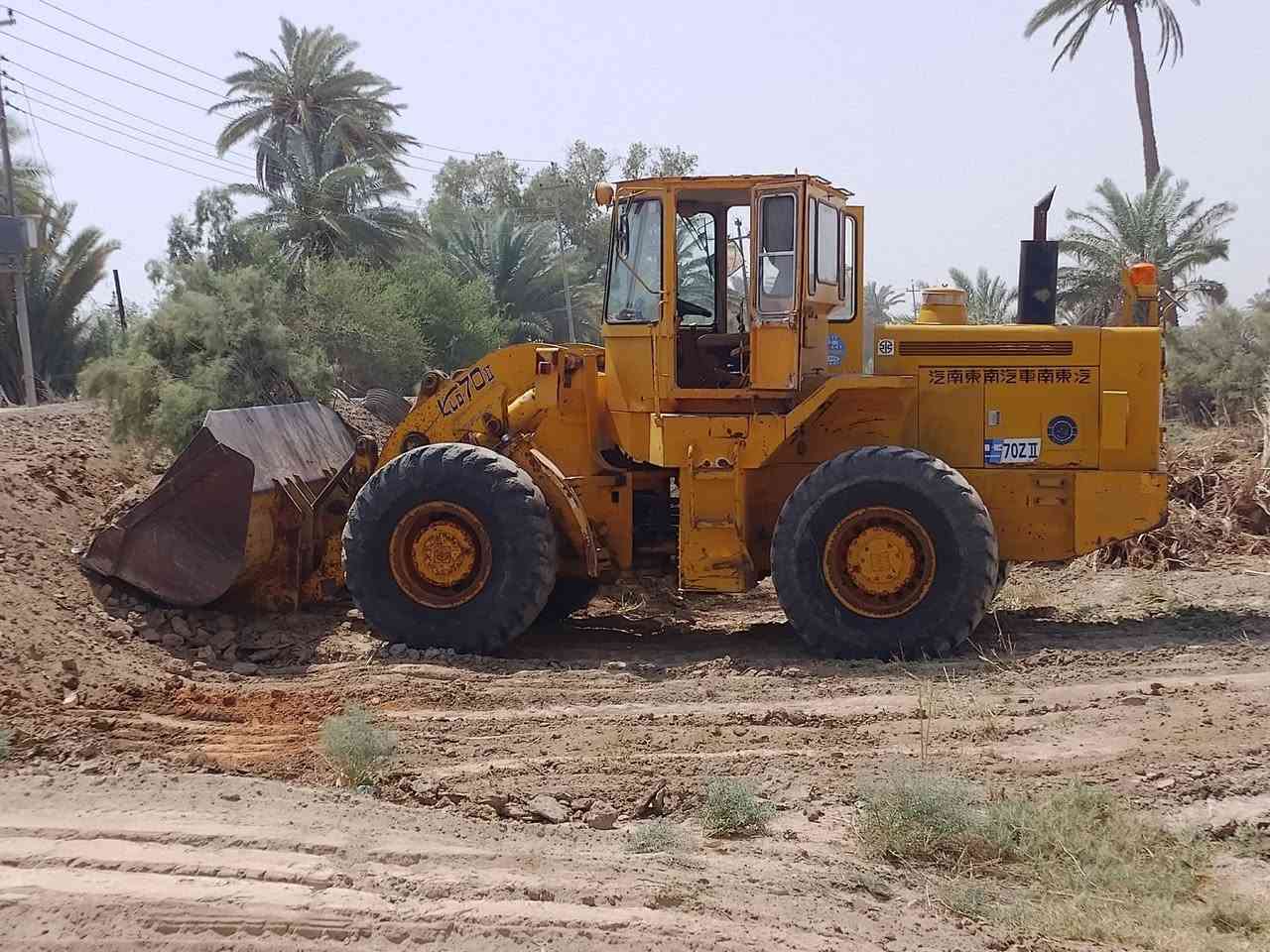 للبيع شفل داش تو موديل 87حجم 70مكينه جديده لاتنقيص ولاتبخير كير وتركم واكسنات على وظع الشركه كهربائيات كلهه شغاله حداديه نص عمر رقم نجف سنويه 28شرط التحويل ابريك شغال مكينه جاهزه للعمل السعر290وبيهه مجال ***********
