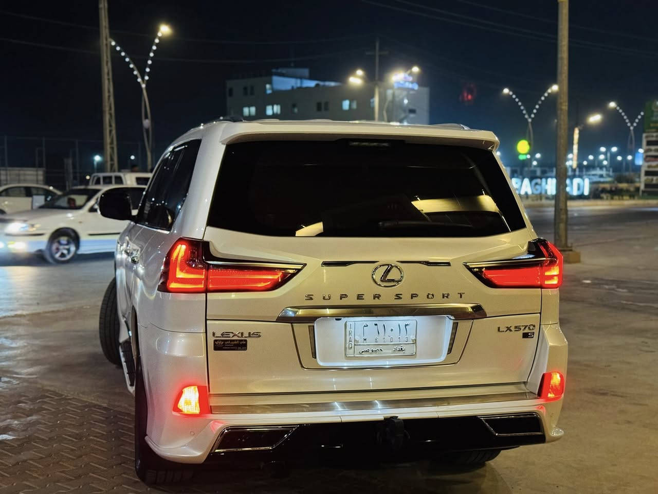 سلام عليكم
الفخامه اليابانية 🇯🇵🇯🇵🇯🇵🇯🇵🇯🇵

لكزز LX5700

2020

بريم اصل 

رقم بغداد

ماشيه 95الف 

ذاتا شو 

جنطه كهربائيه 

5كاميرات شاشات خليفه 

8سلندر 5700

سوبر سبورت 

تحديد مسار 

رادات 

مكفوله ماعدا بارد بل باب الخلفي بدون صبغ 

السعر 850وبيه مجال 

كوت /***********
