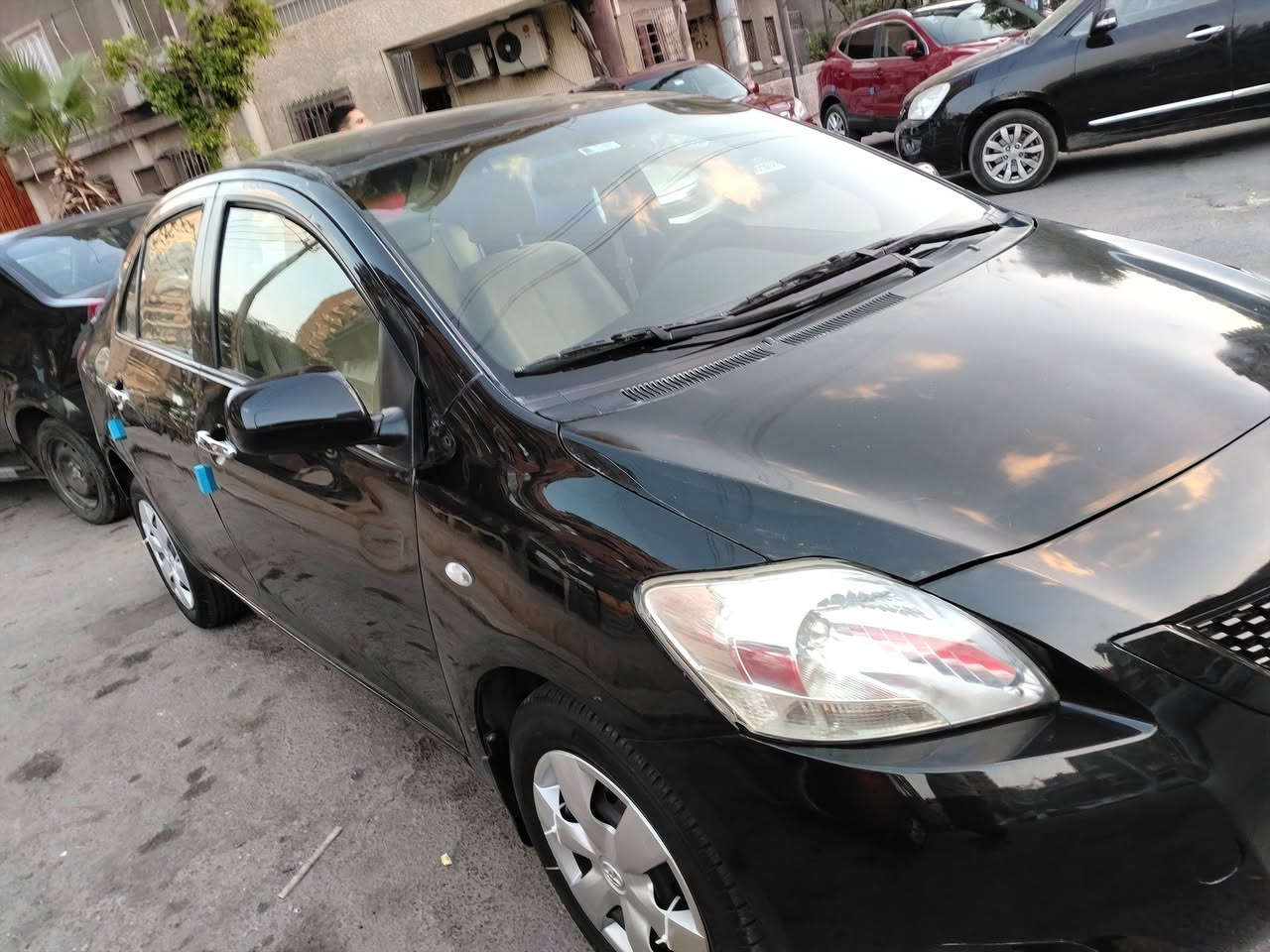 🚗 تويوتا يارس 2008 (أوتوماتيك - فابريكا)
​الحالة العامة: فابريكا بره وجوه بالكامل (ما عدا رفرف خارجي فقط للنظافة).
​العداد: 190,000 كم.
​المحرك والفتيس: بحالة ممتازة ويعملان بكفاءة كاملة.
​العفشة والصالون: بحالة ممتازة جداً (صالون راقي ونظيف تماماً).
​التجهيزات: الفئة الكاملة أوتوماتيك (تكييف قوي، باور، سنتر لوك، زجاج كهرباء).
​🔍 المعاينة والفحص
​مكان المعاينة: مصر الجديدة.
​الفحص: السيارة جاهزة تماماً للكشف في أي مركز فحص يختاره المشتري، أو يشرفنا حضور فني للمعاينة وتأكيد الحالة.
​📞 للتواصل والاستفسار: 01067013881


**إذا كنت صاحب هذا الإعلان وتريد حذفه لأي سبب، رجاءا أرسل رسالة إلى الدعم الفني**