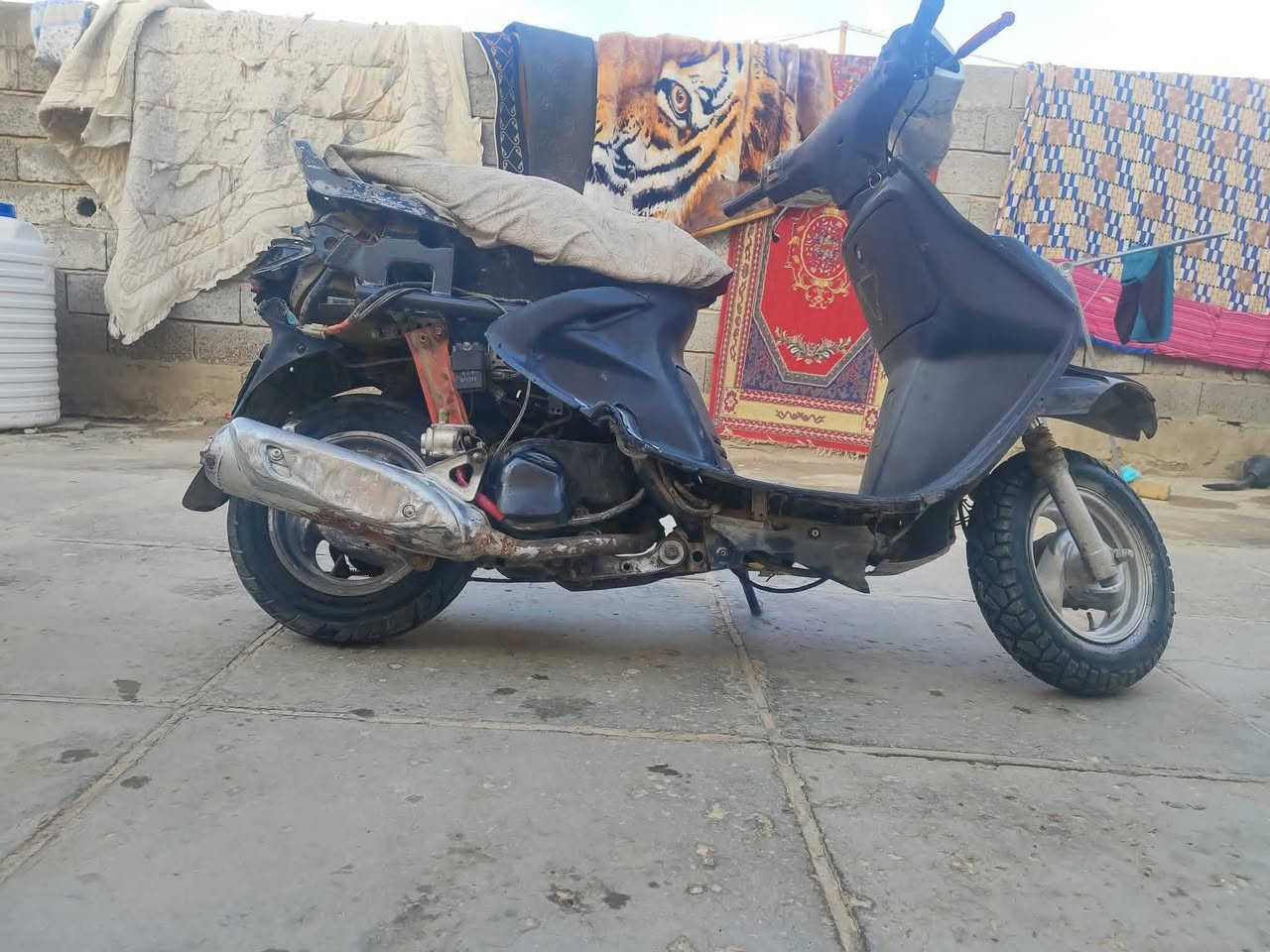 سلام عليكم دراجات 2 كوم حديد ابيع  السعر 150 ثنينهن
مكاني قلعه سكر..***********
