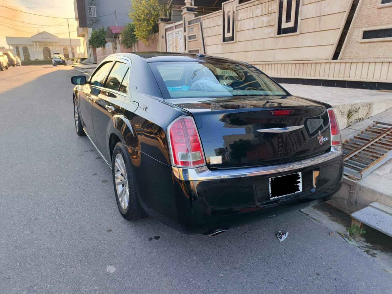 السلام عليكم اوباما للبيع موديل 2012 اضرارها الباب اليمين مبدل اصلي جاهزة ومابيها اي صبغ عنوانها موصل رقم وسنوية الماني مجدد الى 2030 بأسمي سعرها 165 ورقة نقد التواصل على:  ***********
