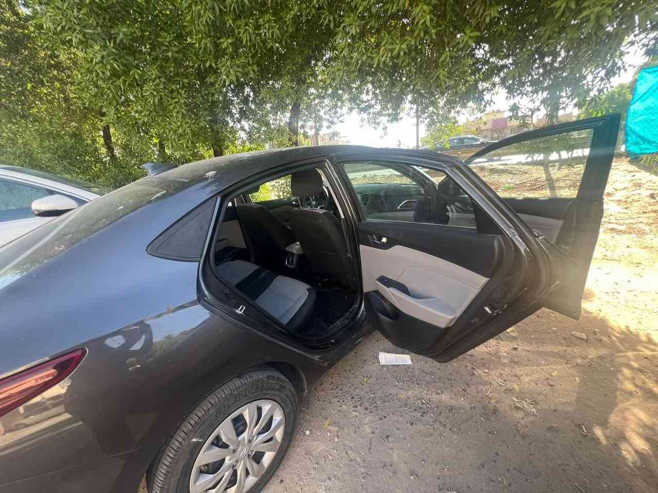 السلام عليكم اكسنت ٢٠٢٣ خليجي 

ماشيه ٢٦الف مكفوله كفاله عامه ماعده باب الوره السايق بي 
طخه
محرك ١٦٠٠
 
تبريد قطعتين 
تحكمات استيرن 
شاشه كاربلاي 
حساسات خلفيه

رقم اربيل تحويل ثاني يوم

السعر ١٢٠ قفل قفل 

***********
