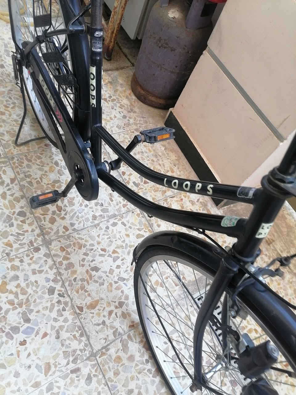 يا الله الهم صلي على محمد باسكل ماركه لوبس شركه عالميه موديل 2017 كفاله نضافه فول حاويه منزله ابيدي الباسكل ما مفتوح بعده كشنه الاصلي ما مبدل و استيرنه ما مصبوغ كامل مكمل طبعا القطعه معروضه للبيع سعره 110 وبيه مجال بسيط مكاني بغداد البياع الباسكل كامل للتواصل اكثر واتساب ***********
