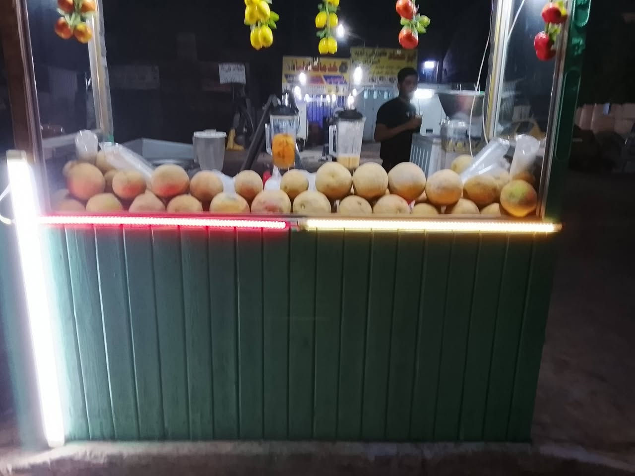 السلام عليكم غراض فلافل كامله و مال عصائر سعر 700 بغداد حي العامل ***********
