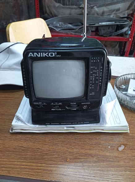 السلام عليكم تلفزيون البيع شغال صوره وصوت الراديو ماله هم شغال اتصال *********** وبسعر. 100 ألف دينار
