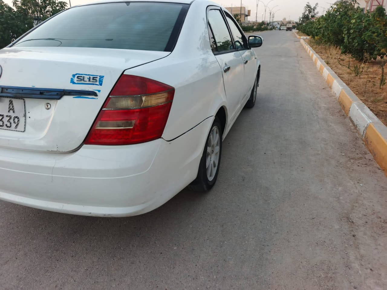 جيلي موبل  موديل  ١٢ بصره سنويه٣١ سياره جاهزه تبريد شغال تخم تاير جديد حداده جديده كير ومحرك شرط سعر ٣٨ وبيه مجال العنوان بصره سفوان رقم ***********
