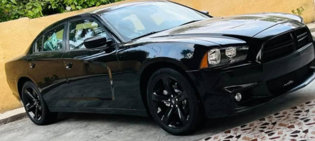 للبيع فقط جاجر ١٣
3600 sxt
مكينه كير وحداديه شرط 
كفاله عامه رقم بغداد بسمي
مكانه ديوانيه
***********
