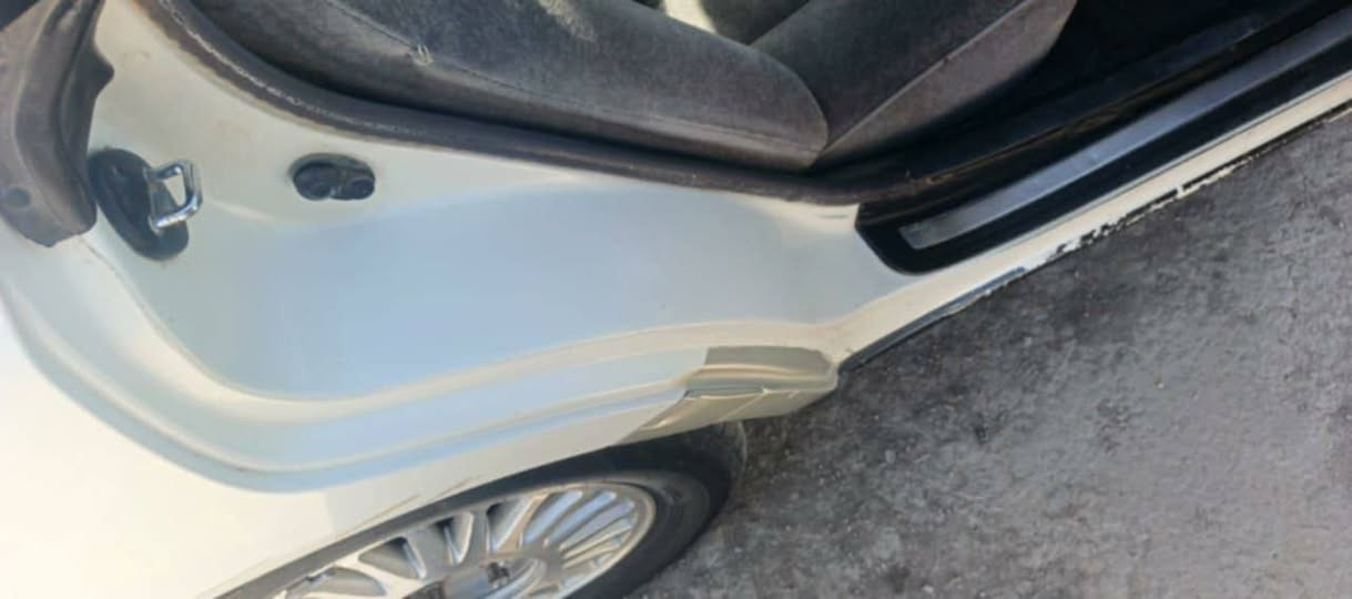 سلام عليكم راس الثور مديل (2000) رقم بصره دولي سنويه مجدده 2028 مكينه وكير حداديه جديده تخم تاير جديد تبريد شغال أي نقص مابيها كله شغال مكفوله كفاله عامه  من الكص ونقل جثه وضربه وصبغ  ولعيب الشرعي السعر(100)وبيه مجال قليل   الشراي  مكان لسياره ذي قار  قضاء   الدواية   لاتصال على رقم  *********** (ملاحضه مكلف بنشر)
