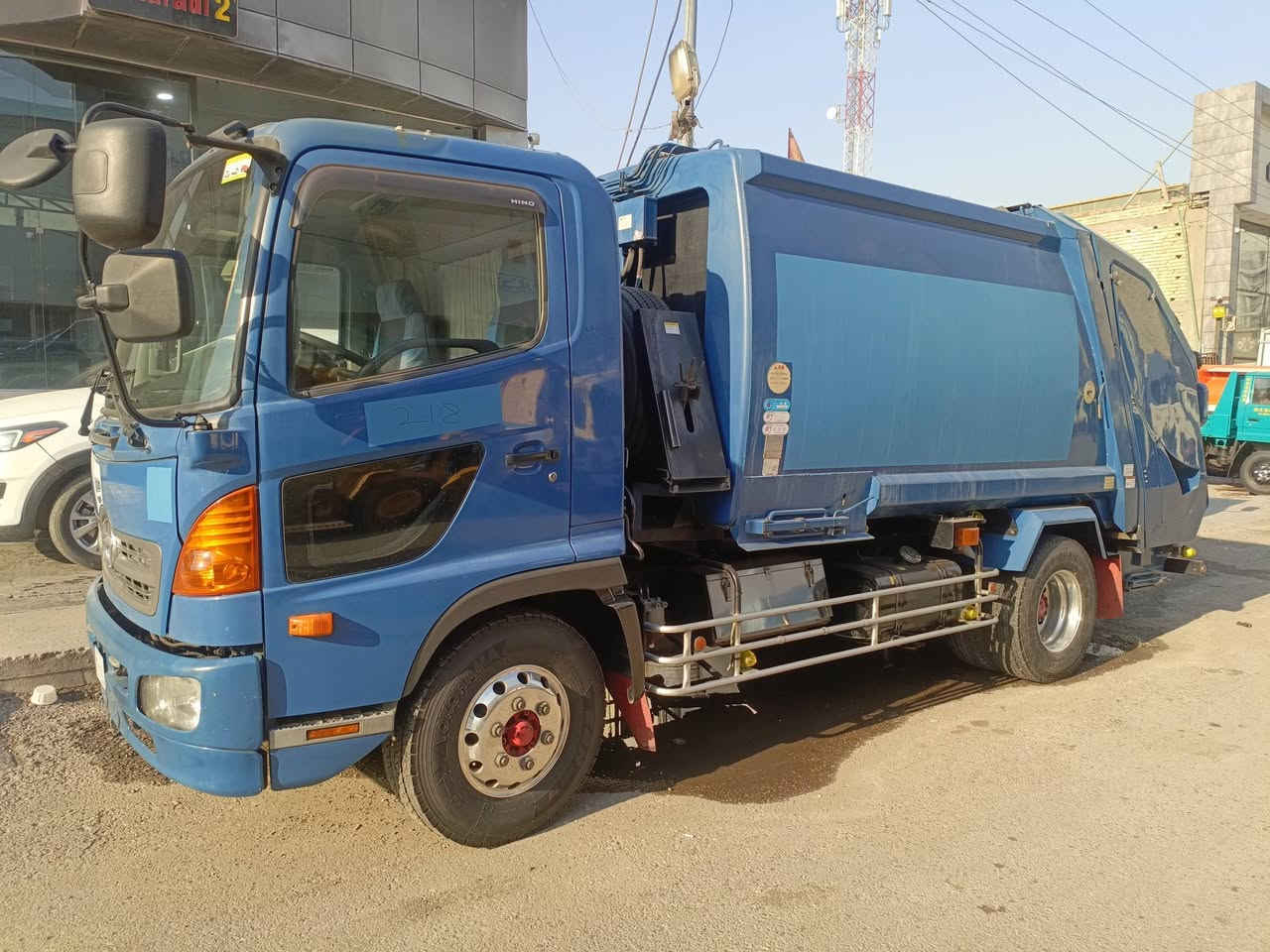 سلام عليكم 
كابسة شيطان 
موديل 2019
مكينة 5 سلندر  + 8.5 متر مكعب 
دخول جديد  
العنوان 📍
بغداد - معارض النهضة 
***********
