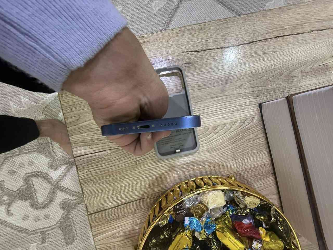 السلام عليكم اخوان 🫱🏾‍🫲🏼
iPhone 13 📱

128GB✅
Battery (73‎%‎)✅

الجهاز وضع شركه ✅

!!! غير مفتوح (وتر بروف)✅

كلشي بالجهاز ✅

كامرات✅

سمكارت✅

اتصال (شبكه)✅

فرمت حدث✅

سماعات ✅

الجهاز استعمالي الشخصي اخذته جديد من نزل و هسه اريد ابيعه الجهاز كلش نضيف بس بي شويه ضربات بالشاصي و باقي الجهاز مكفول و يخبل كامرات كلش حلوه و شحن ميصرف ابد سماعات كلش صوتهة عالي  يعني الجهاز ما ناقصه اي شي و كلش نضيف✅

الجهاز انطي ويا كفر بي باور بينك يعني الكفر يشحن الجهاز و كفر عادي ماك سيف  بس ✅ 

الجهاز مراوس بايفون فقط✅

و سعره 350💵

مكاني بغداد الدوره📍

للستفسار اكثر تفضلو خاص او اتصلو على الرقم✅

***********

الرقم بي واتساب✅

اسف على الأطاله و شكراً🌹
