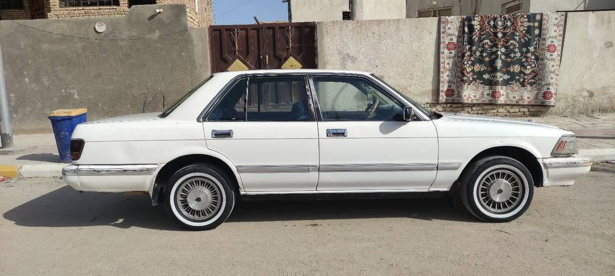 السلام عليكم
سيدان مديل 90

مكينه كير قبل فتره شادهن /نقص بس نوزلات 

حداديه زينه 

تخم تاير ابو الخطه 

كهربائيات كامله كله تشتغل 

بطاين تنته مثل ماشوف بصوره حلوات 
مكفوله من العيب الشرعي ولكص 
رقم بغداد نكليزي سنويه ل30
سنويه بسمي ثاني يوم احولك 

الناصريه مركز السعر 55 وبيه مجال 

***********

***********
