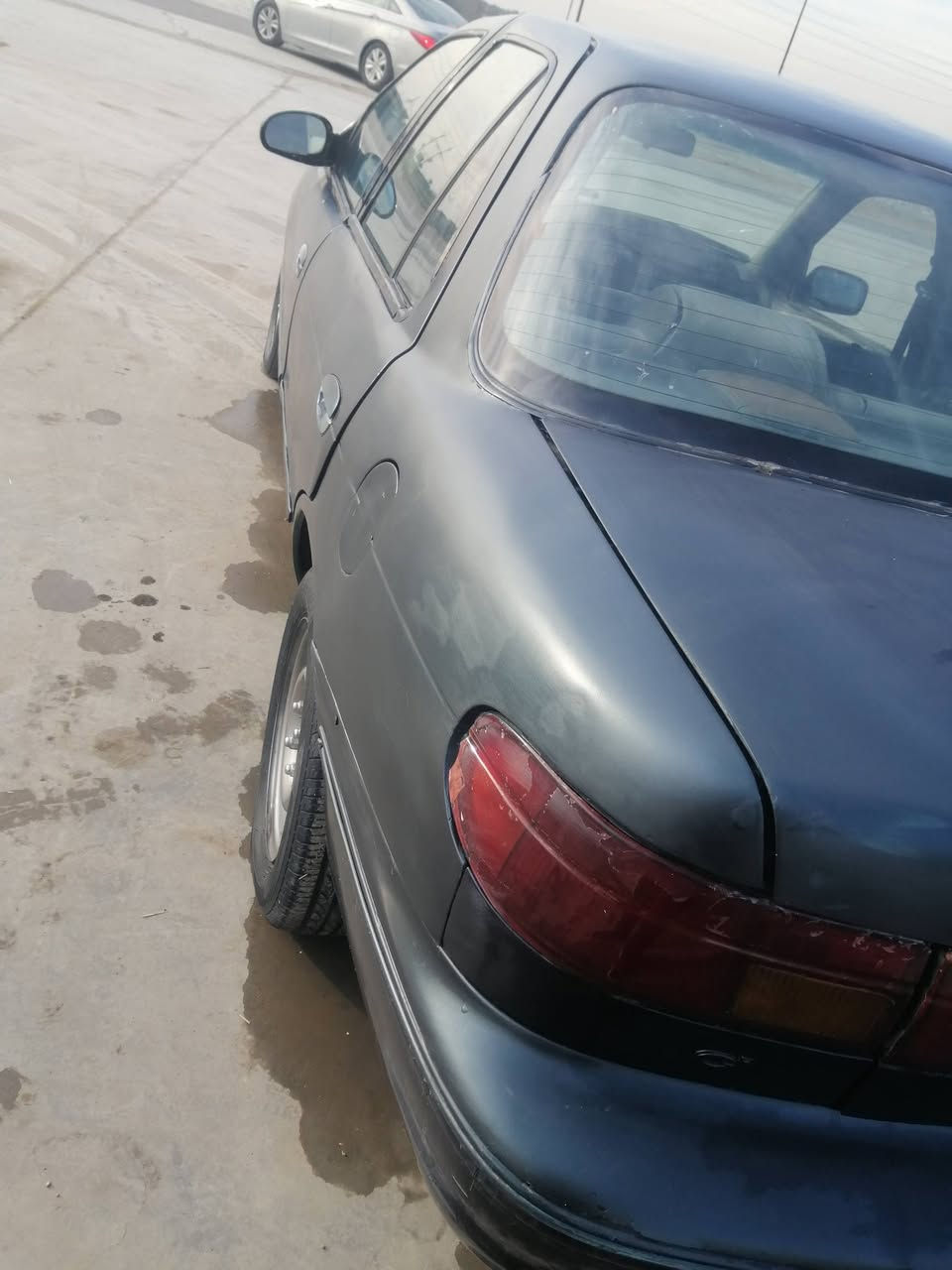 السلام عليكم للبيع سياره كيه سيفيا موديل ٩٣ رقم بغداد السنويه صاقطه بل ١٩ السياره مال جناي السياره جاهزه لصبغ كير وتماتيك مكينه مفتوح حداديه نصعمر كهربايات شغاله تخم تاير السياره معمره جديد بس يرادلهه صبغ السعر ٢٧ وبيهه مجال رقم الهاتف *********** العنوان واسط الصويرة مامتواجد عل فيس الشراي يخابر ويدلل تحويل مباشر كير ومحرك خير من الله
