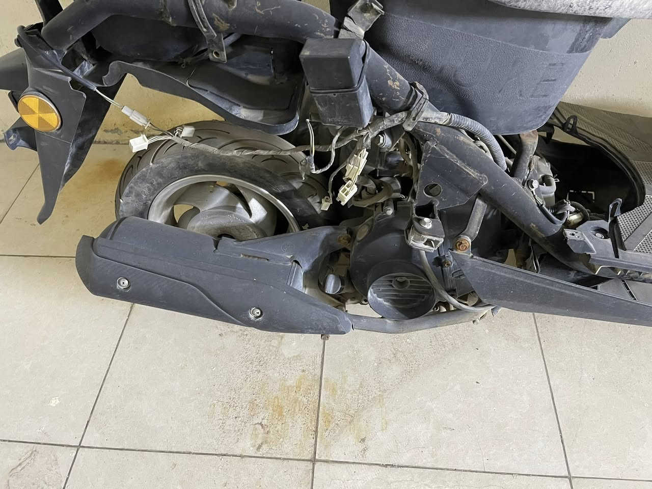 دراجة ليدي لد حديث  بيها اكسل للبيع جديدة للبيع مكينة جديدة قفلها 200 كفراتها جديدة  مكاني بغداد الدولعي 
***********
