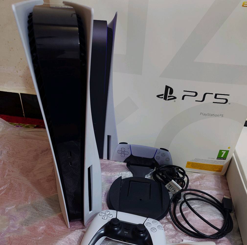 عندي جهاز بلاي ستيشن 5 للبيع، بحالة ممتازة جداً وبالكرتون الأصلي. الجهاز يجي مع كل الملحقات الضرورية مثل الكابلات ويد التحكم. جاهز للاستخدام فوراً ويقدم لك تجربة لعب لا مثيل لها مع دقة 4K وسرعة فائقة.

إذا عندك أي استفسار، لا تتردد في مراسلتي.